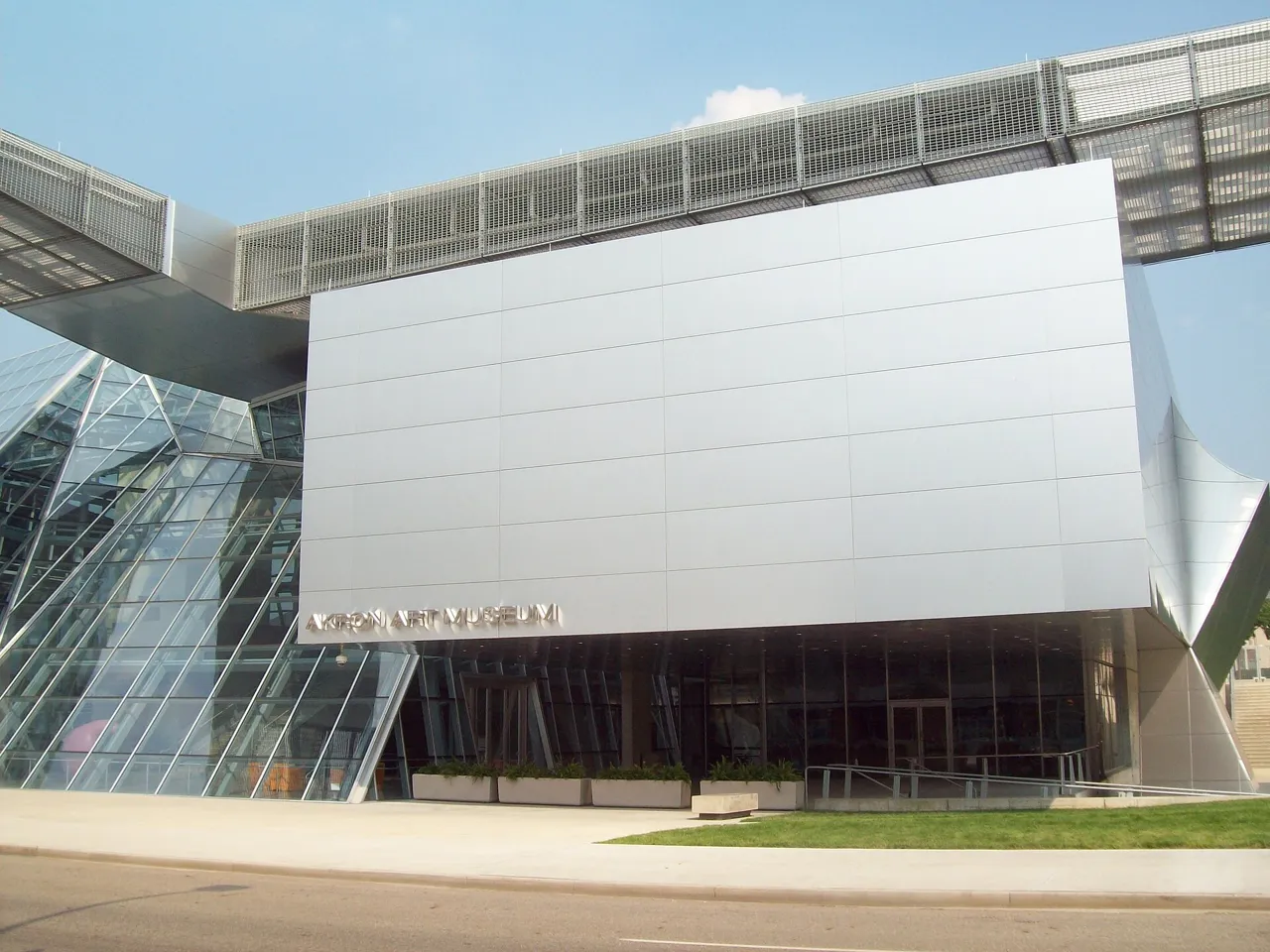 Exterior view of Akron Art Museum