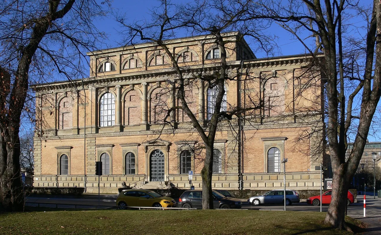 Exterior view of Alte Pinakothek