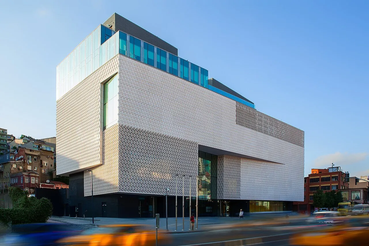 Exterior view of Arter