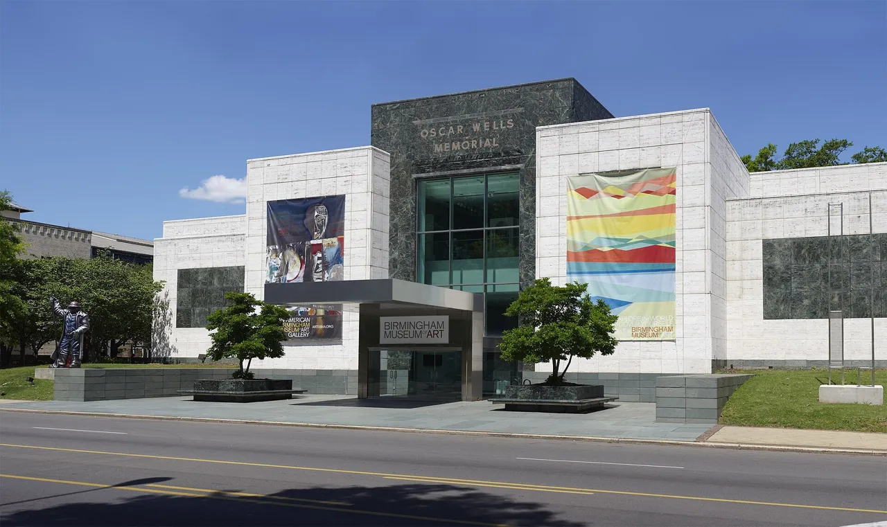 Exterior view of Birmingham Museum of Art