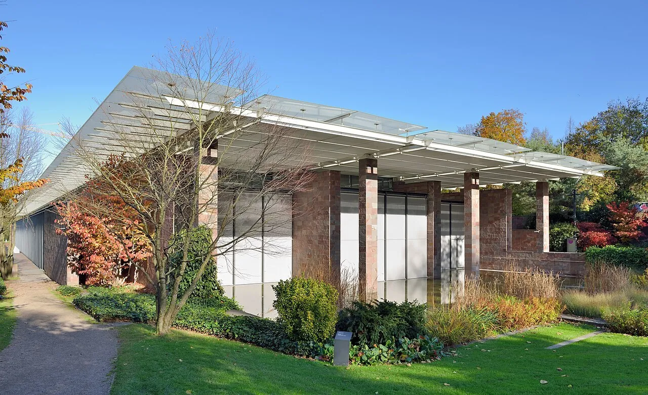 Exterior view of Fondation Beyeler