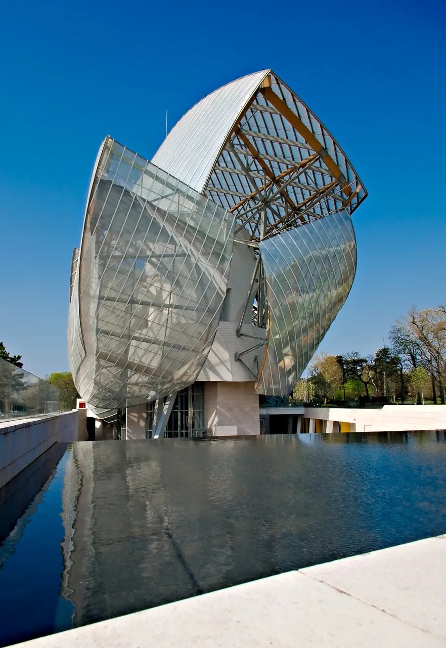 Exterior view of Fondation Louis Vuitton