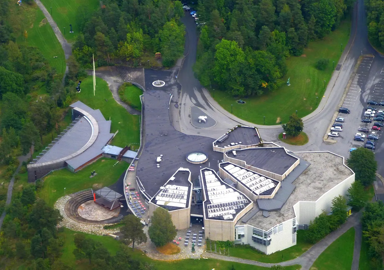 Exterior view of Henie Onstad Kunstsenter