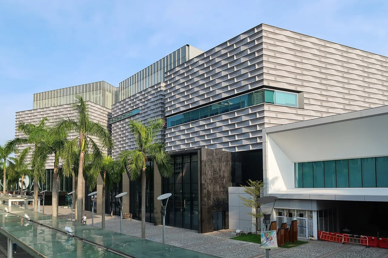 Exterior view of Hong Kong Museum of Art