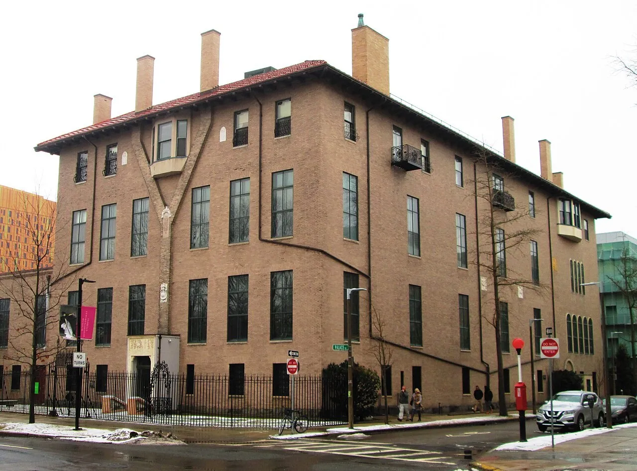 Exterior view of Isabella Stewart Gardner Museum