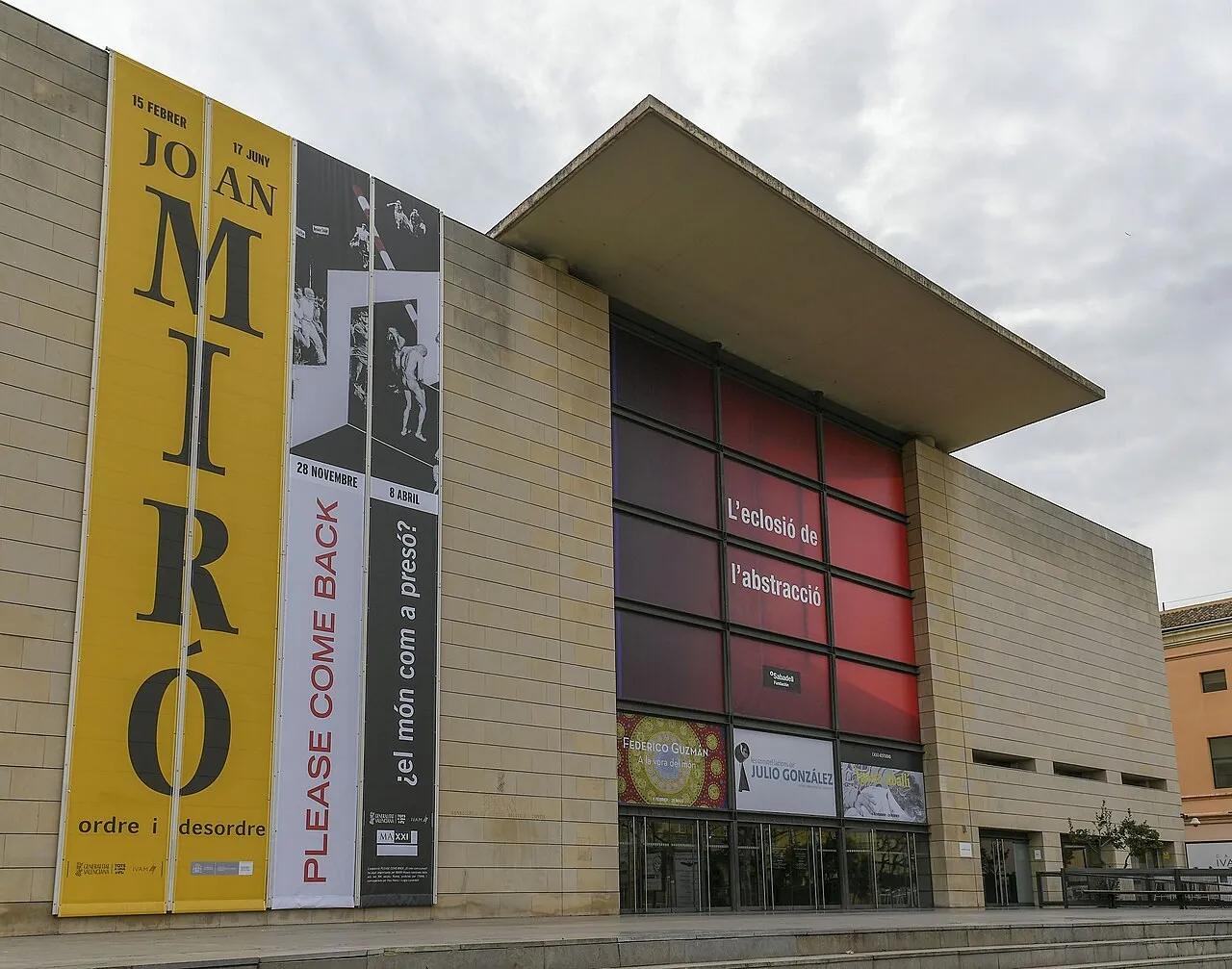 Exterior view of IVAM – Institut Valencià d'Art Modern