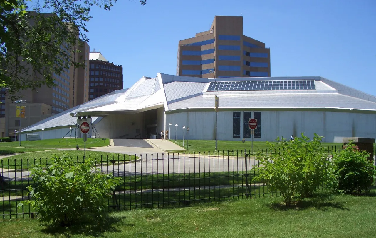 Exterior view of Kemper Museum of Contemporary Art