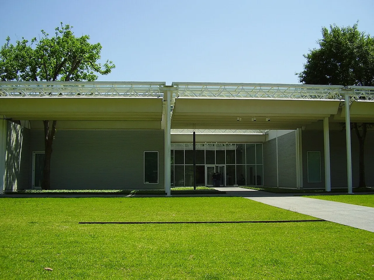 Exterior view of Menil Collection