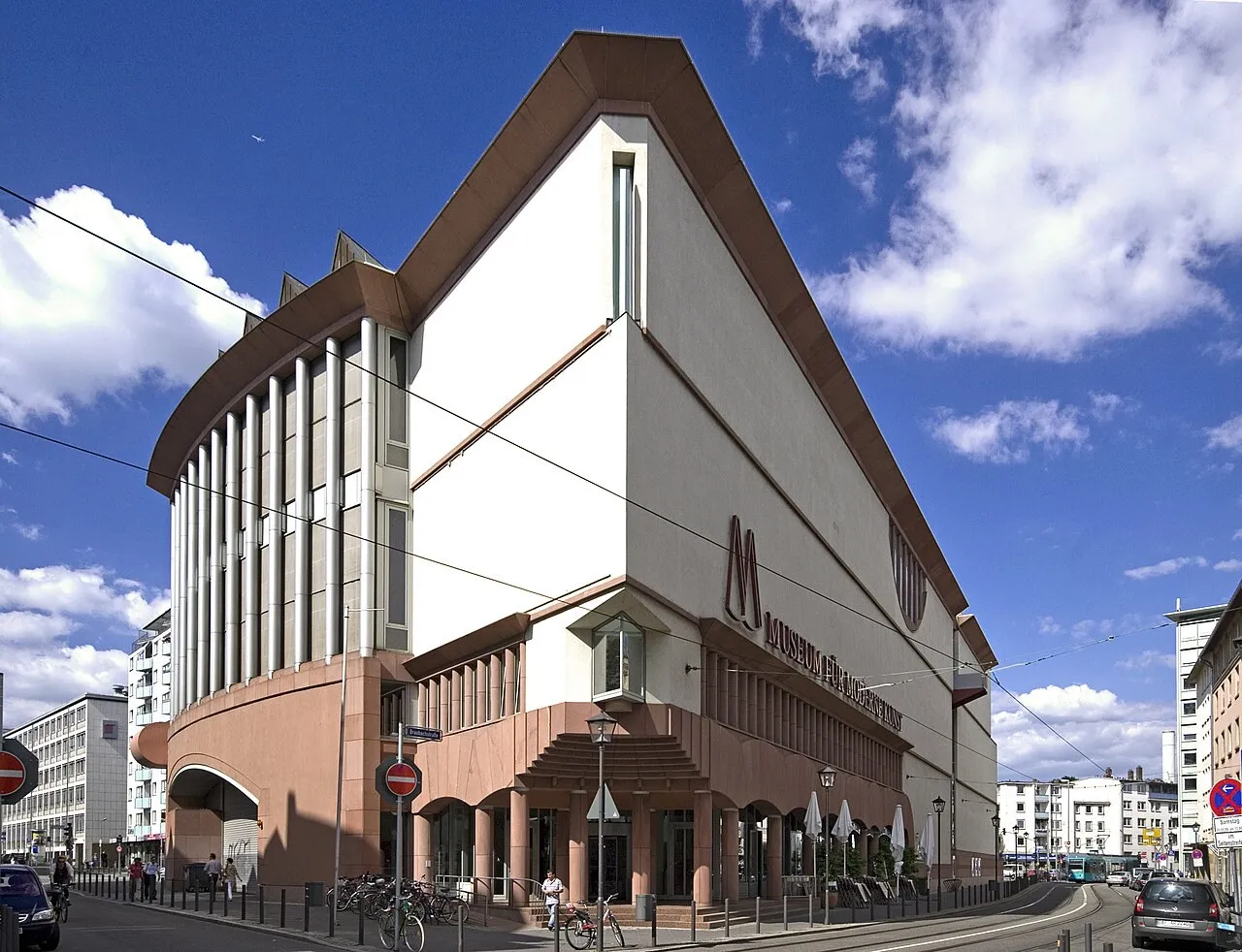 Exterior view of MMK Museum für Moderne Kunst