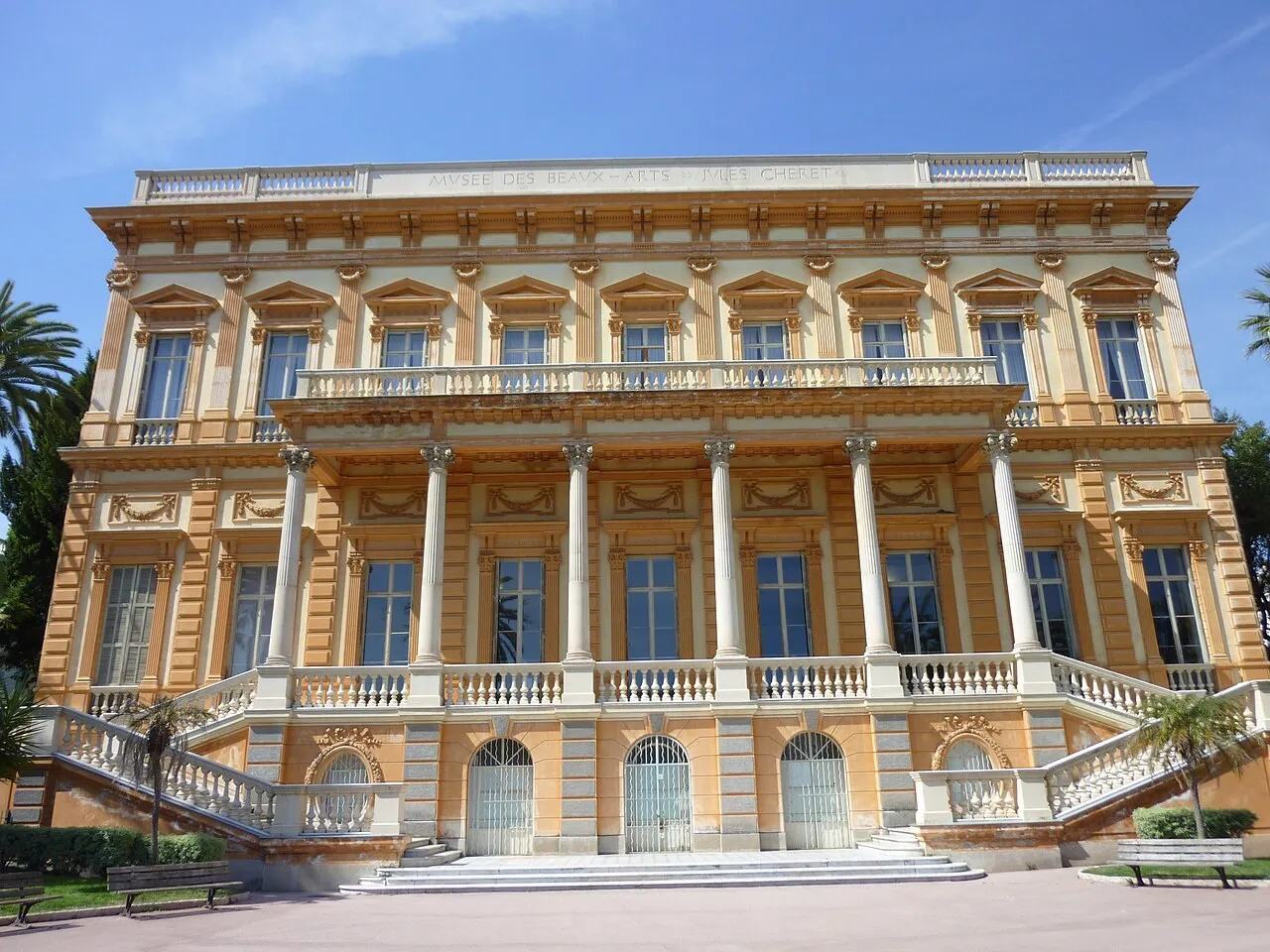 Exterior view of Musée des Beaux-Arts Jules Chéret