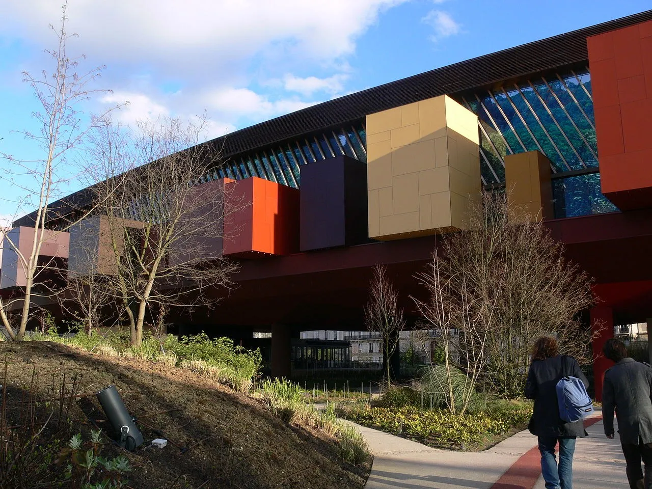 Exterior view of Musée du quai Branly – Jacques Chirac