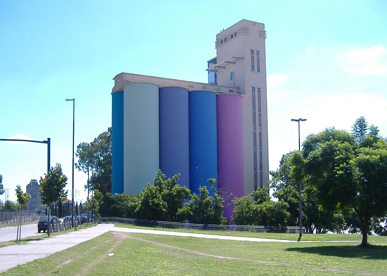 Exterior view of Museo de Arte Contemporáneo de Rosario (MACRO)