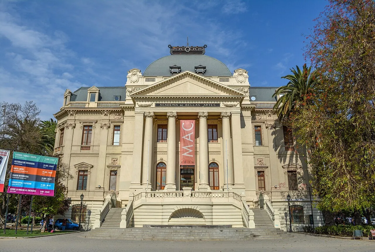 Exterior view of Museo de Arte Contemporáneo de Santiago