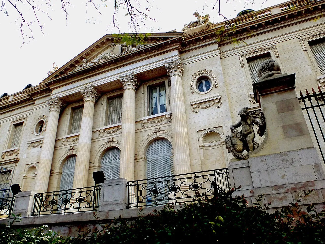Exterior view of Museo Nacional de Arte Decorativo
