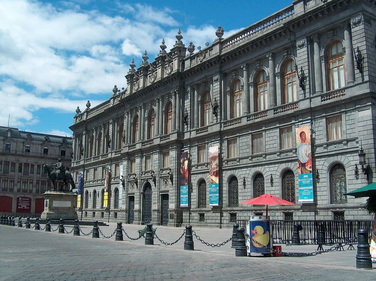 Exterior view of Museo Nacional de Arte (MUNAL)