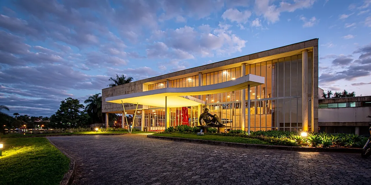 Exterior view of Museu de Arte da Pampulha
