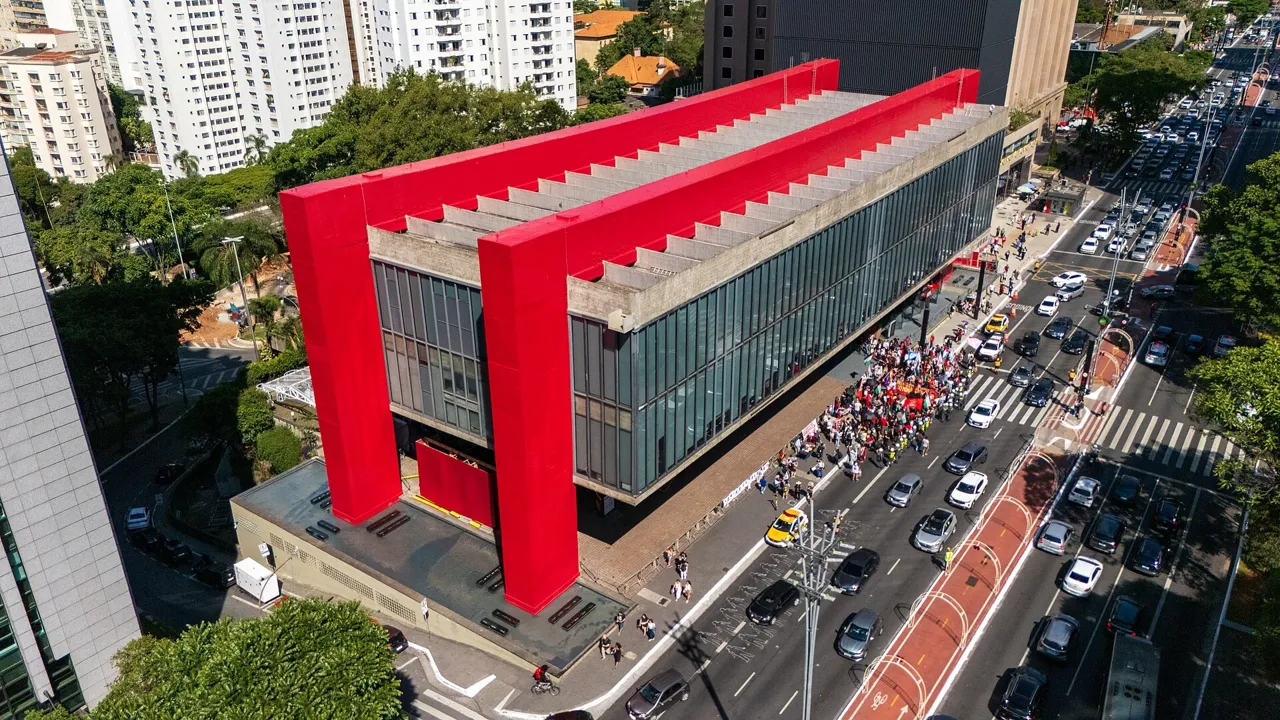Exterior view of Museu de Arte de São Paulo (MASP)