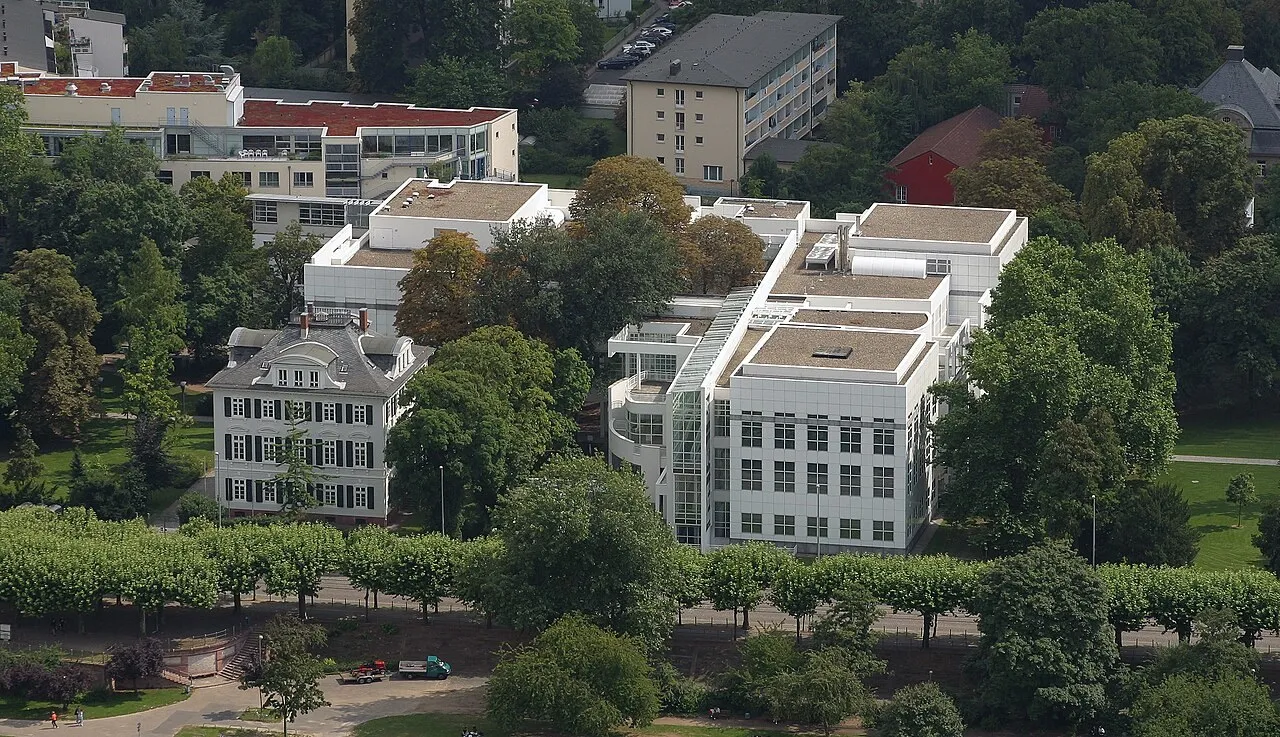 Exterior view of Museum Angewandte Kunst Frankfurt