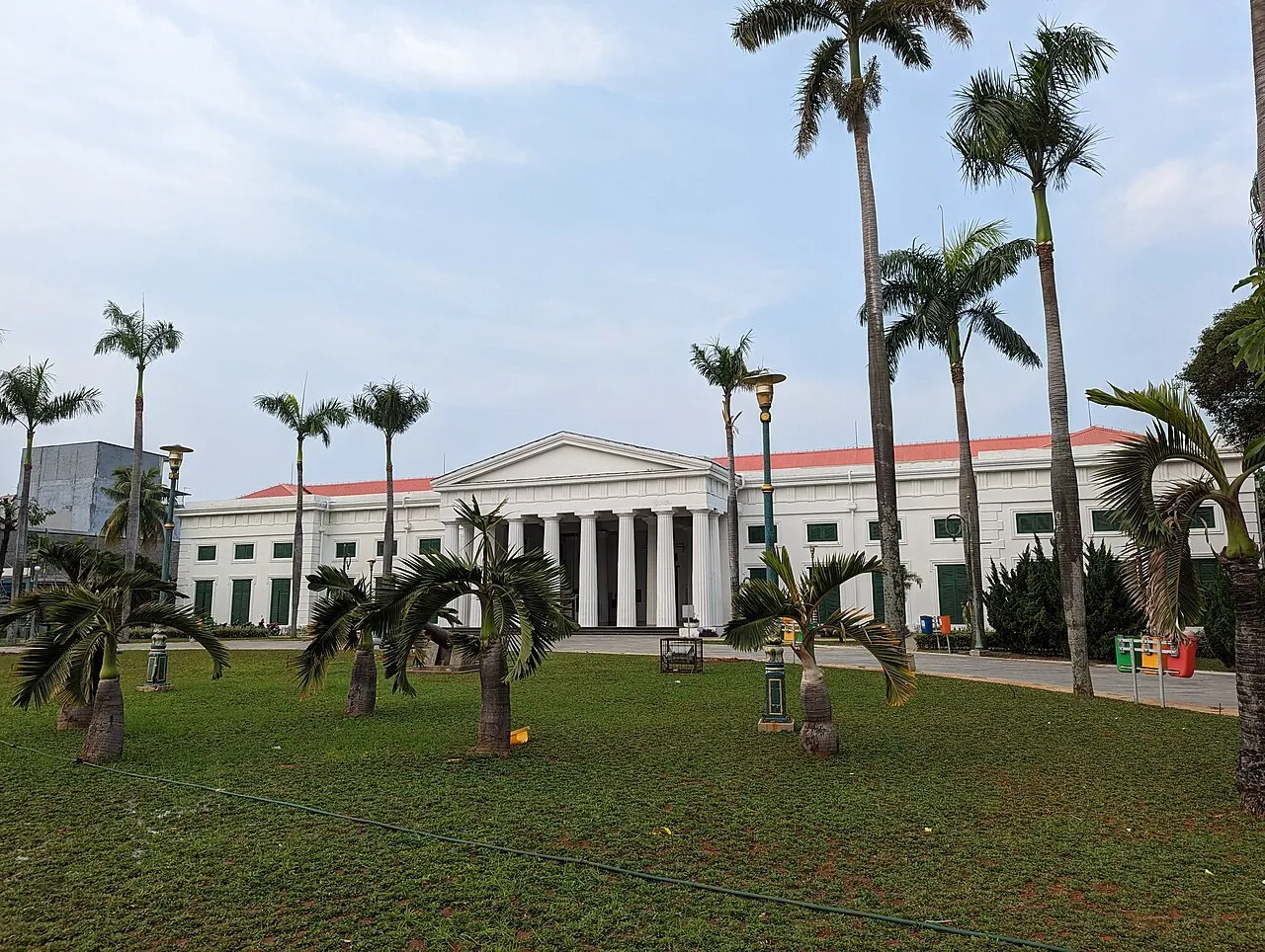 Exterior view of Museum of Fine Arts and Ceramics
