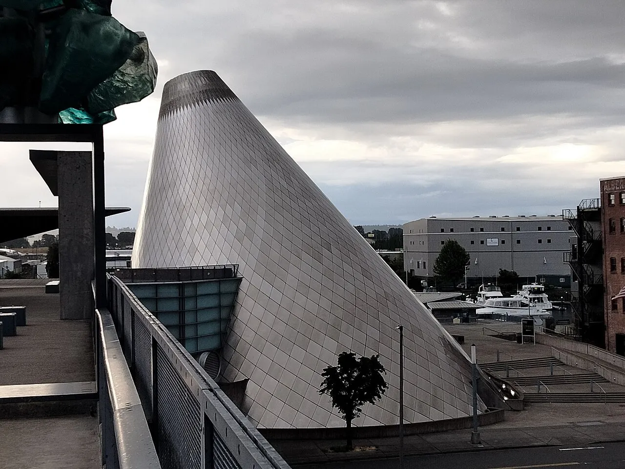 Exterior view of Museum of Glass