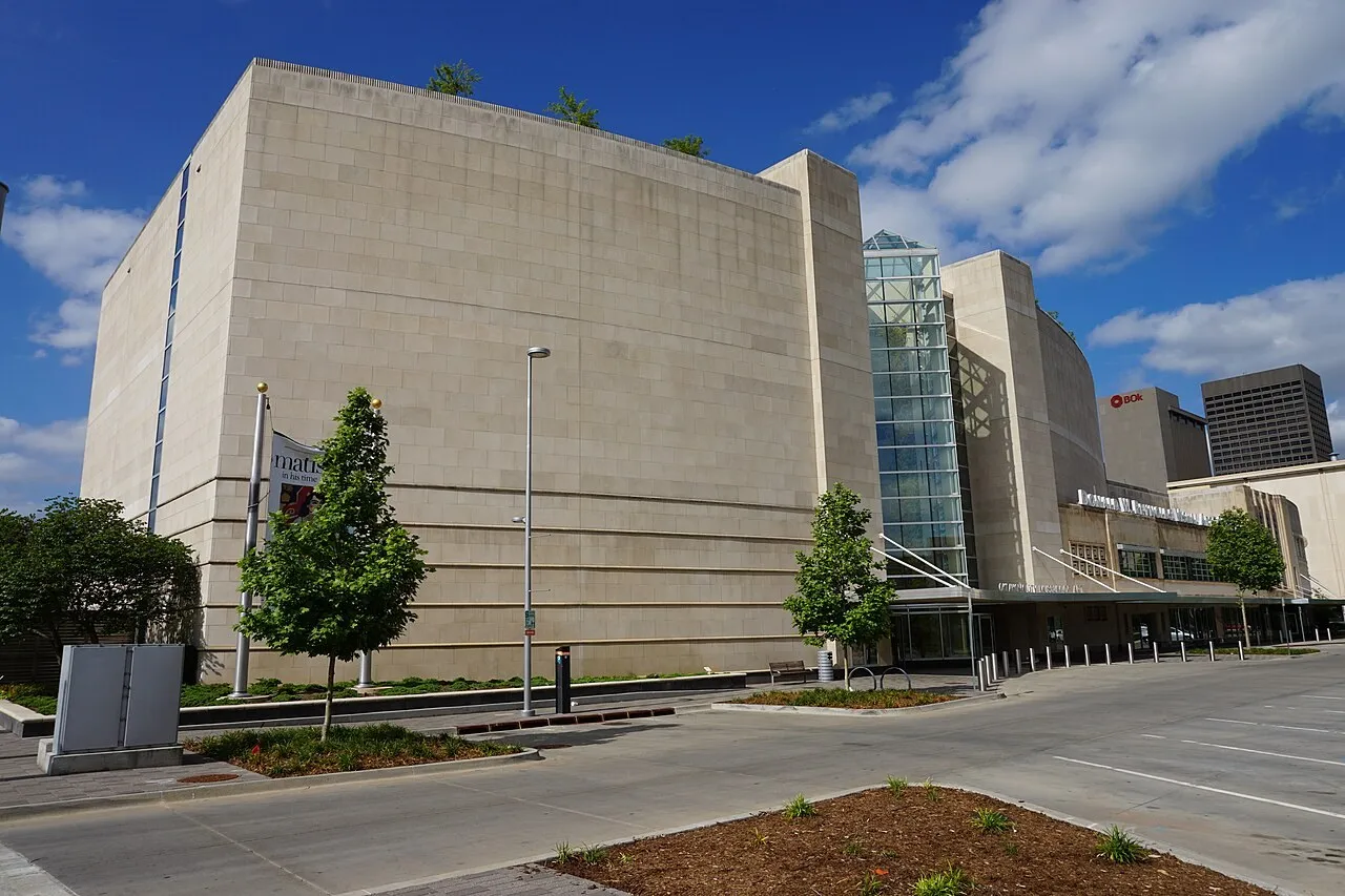 Exterior view of Oklahoma City Museum of Art