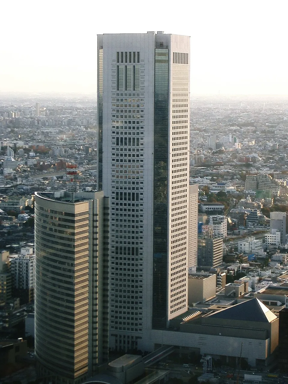 Exterior view of Tokyo Opera City Art Gallery