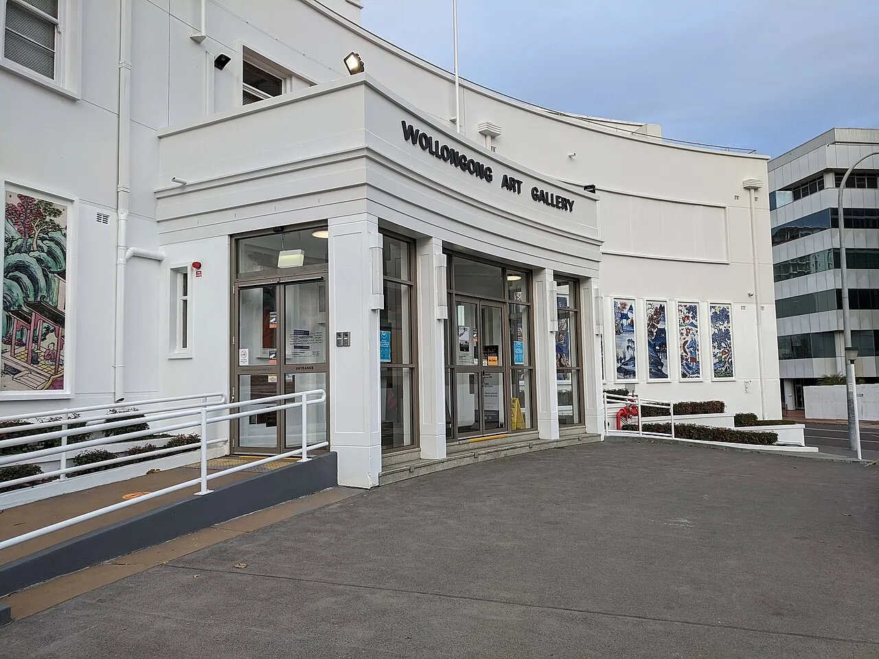 Exterior view of Wollongong Art Gallery